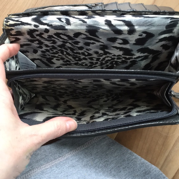 Grey patent leather wallet - Picture 3 of 7